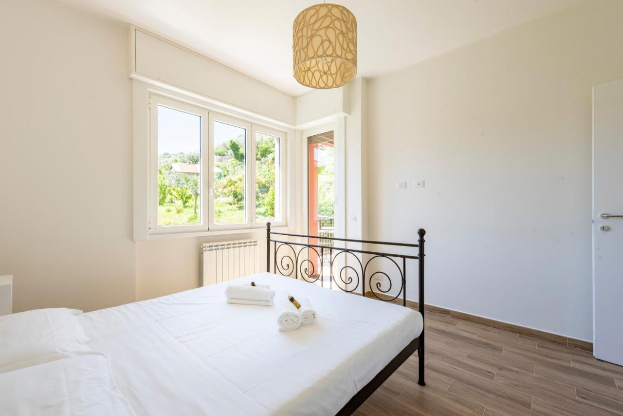 Joivy Lele Apartment With Swimming Pool Rapallo Exteriör bild