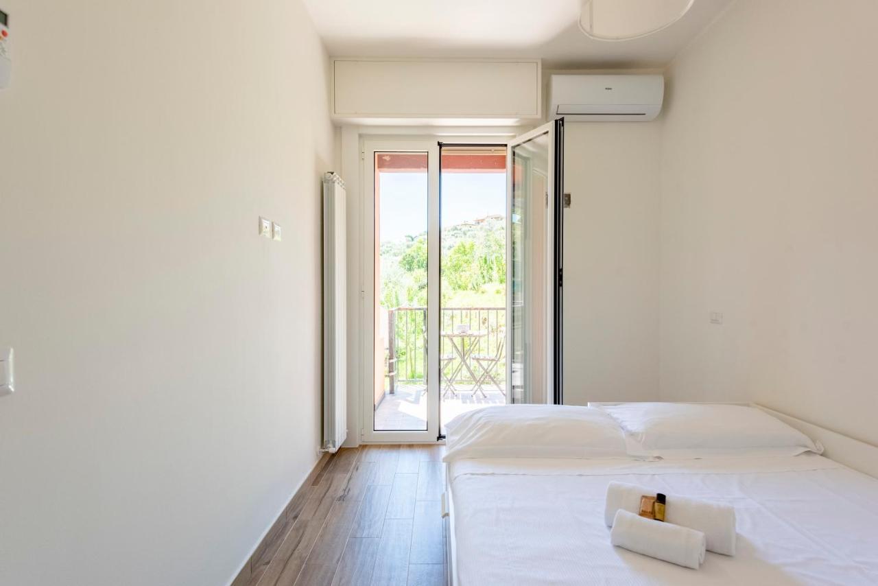 Joivy Lele Apartment With Swimming Pool Rapallo Exteriör bild